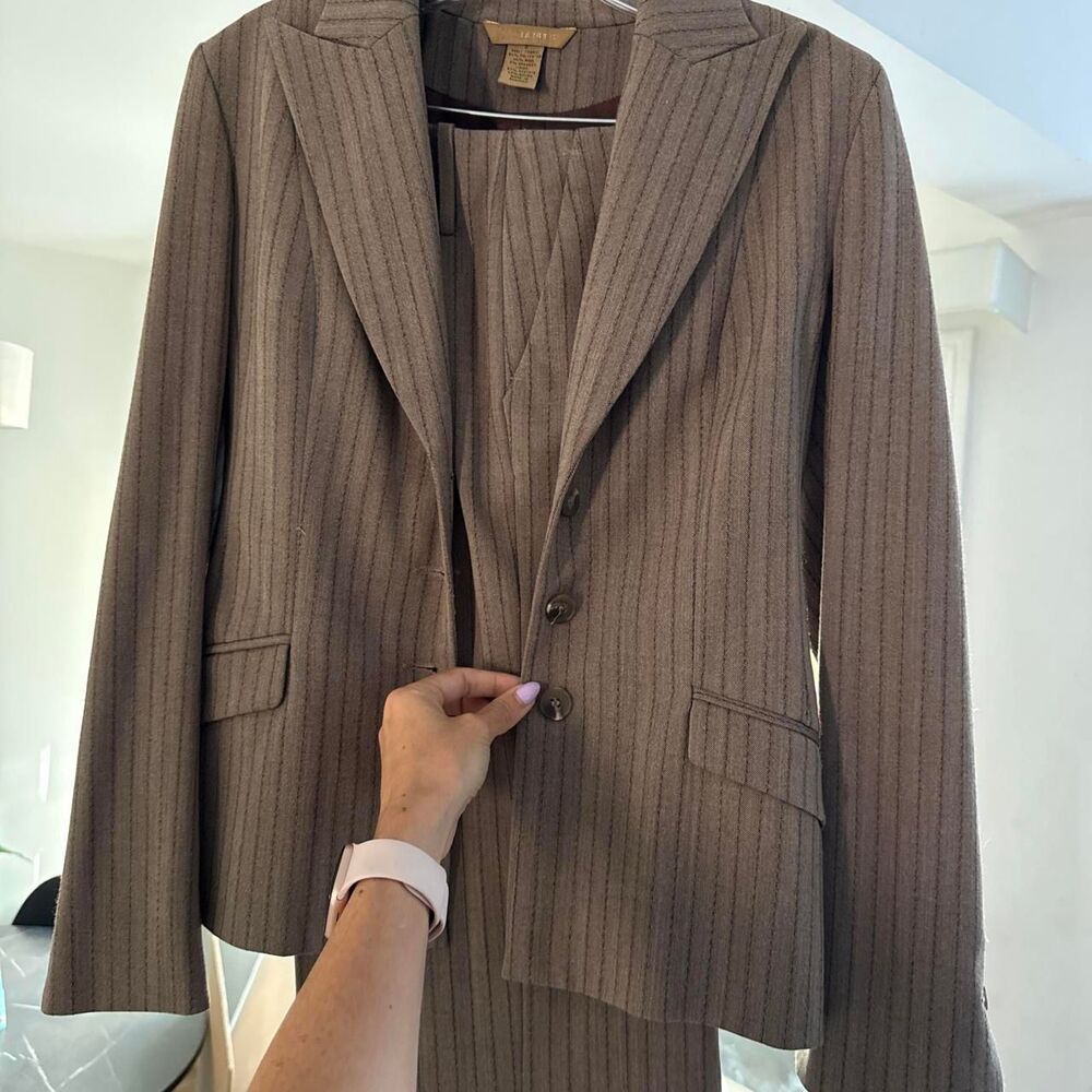 Unbranded Women's Brown and Tan Suit